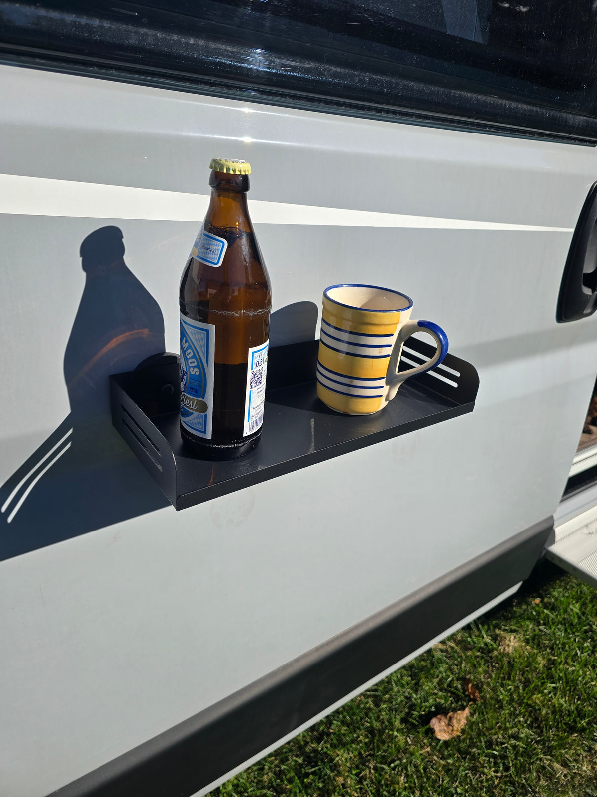 Magnetisches Regal für Van, Bus oder Kastenwagen.