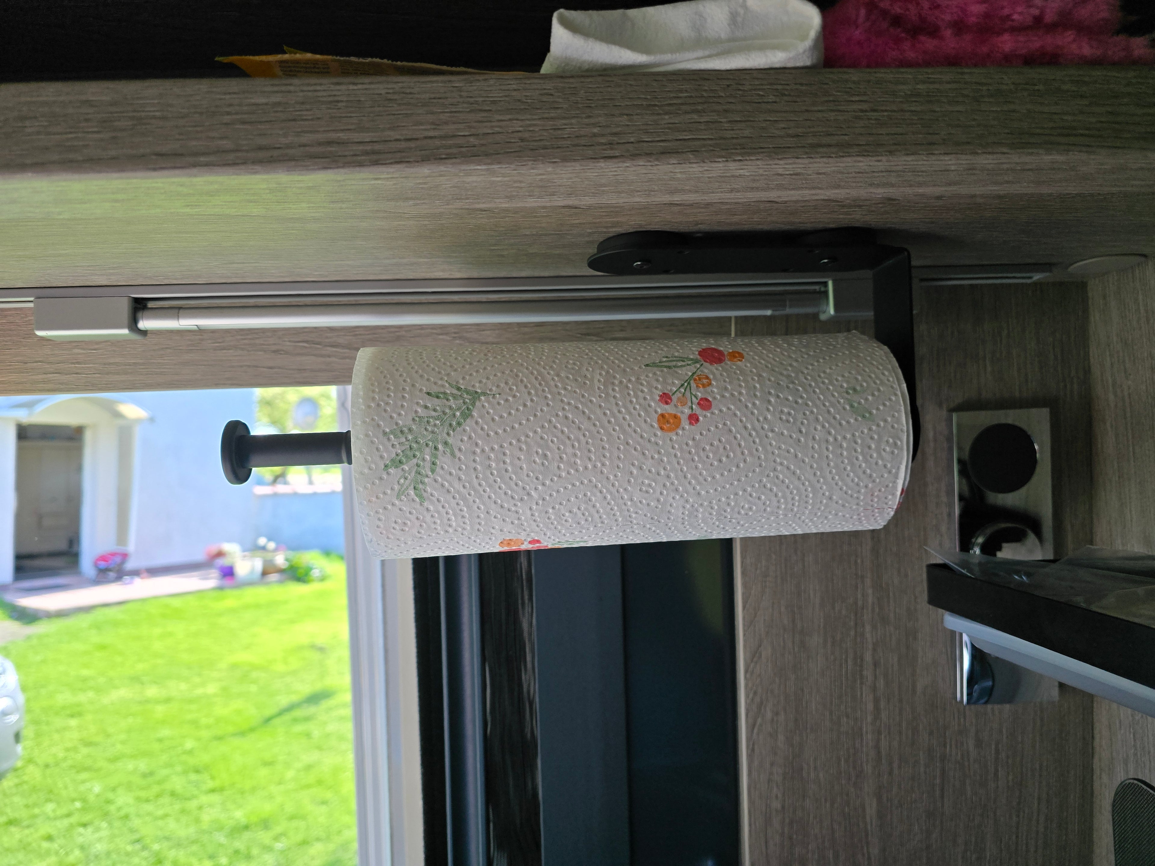 Küchenrollenhalter Magnetisch mit Ratschensystem / Abrollstop für Camper und zu Hause