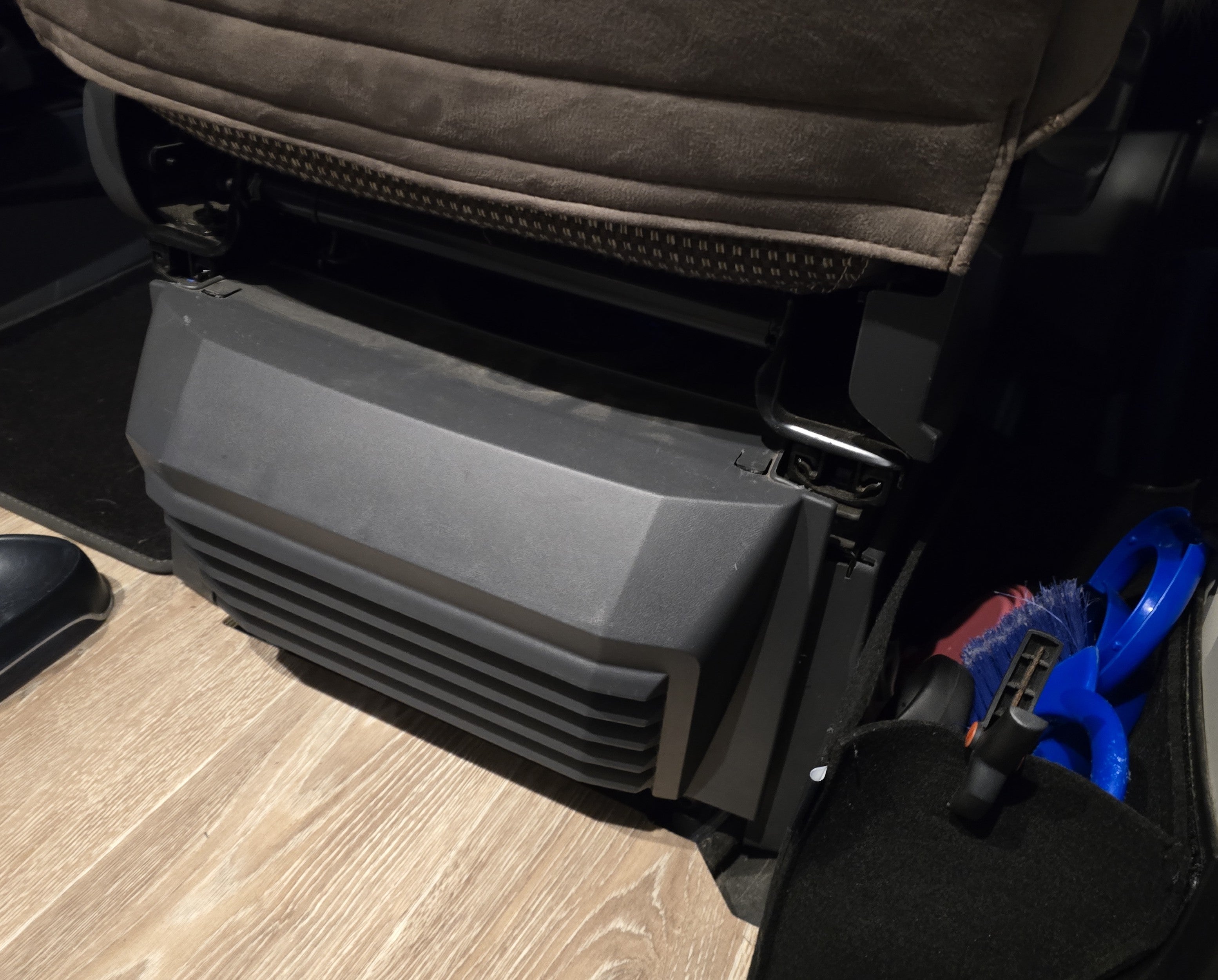 Ordnung im Ducato – Stauraumtasche für die Sitzkonsole