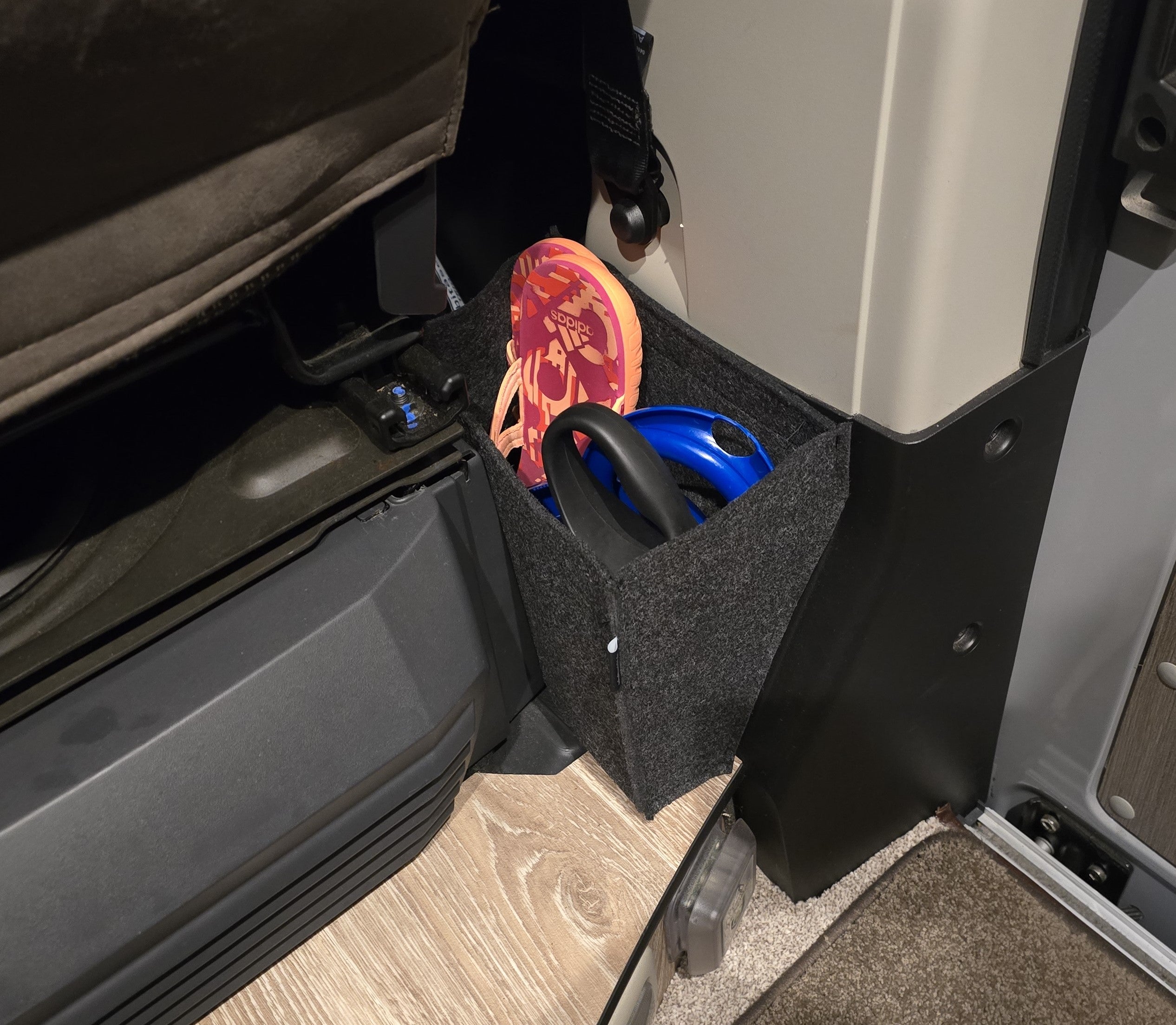Filz Stauraumtasche L Tasche für B-Säule Kastenwagen / Wohnmobil