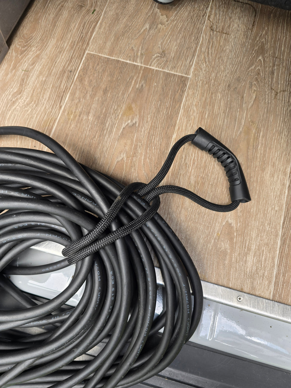 Trageseil mit Griff für Kabel und Schläuche / Camping Haus und Garten