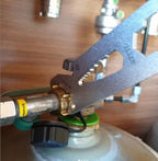 Womotool - der Universal Gasschlüssel für Druckregler/Druckminderer und Grill Gasflaschen / by STYYL