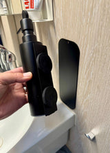 Magnetischer Spender für flüssige Seife, Duschgel, Shampoo, Geschirrspülmittel / by STYYL